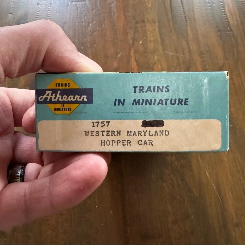 ATHEARN-#1757-WESTERN MARYLAND-4-BAY HOPPER CAR-BUILT KIT-LOT B-HO SCALE